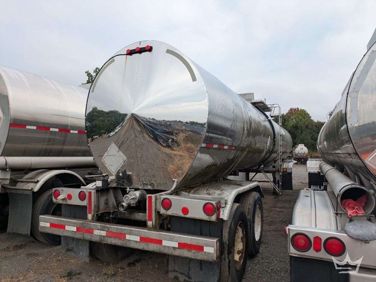 1993-brenner-307-ss-insulated-t/a-chemical-tanker-trailer-image-2