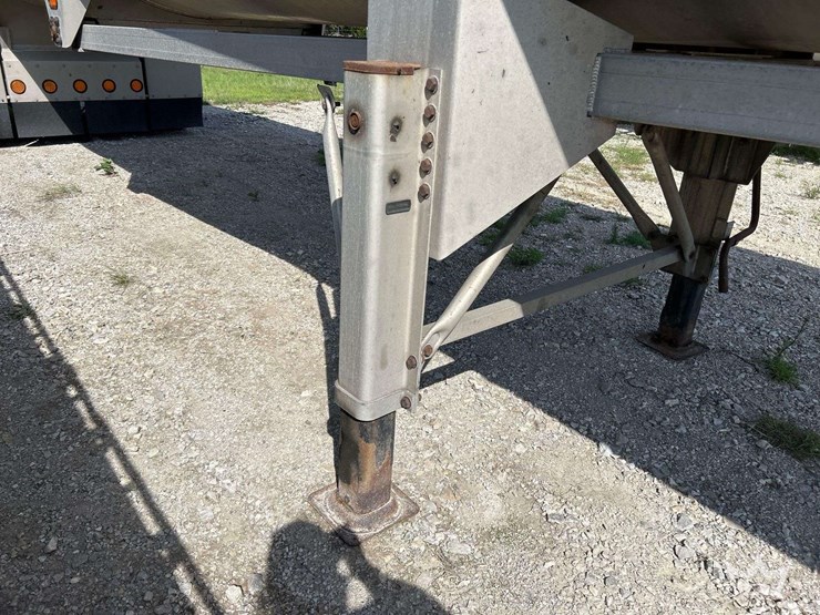 2017-mac-half-round-t/a-end-dump-trailer-image-12