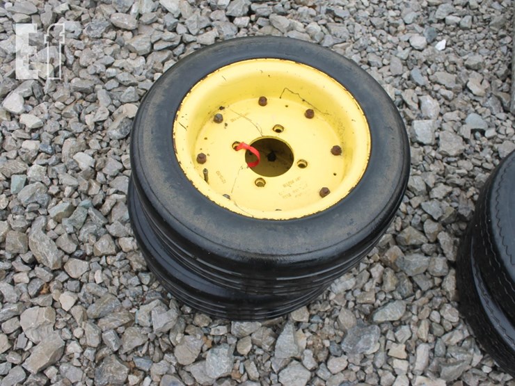 deere-tires-image-1