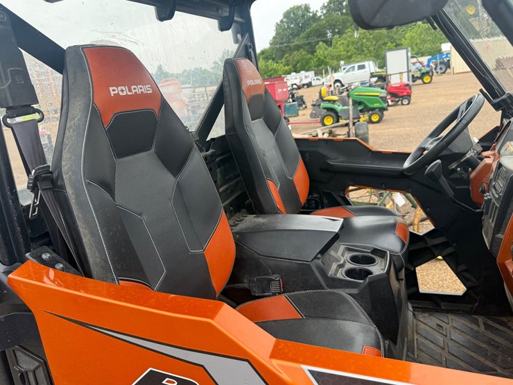 2014-polaris-ranger-image-14