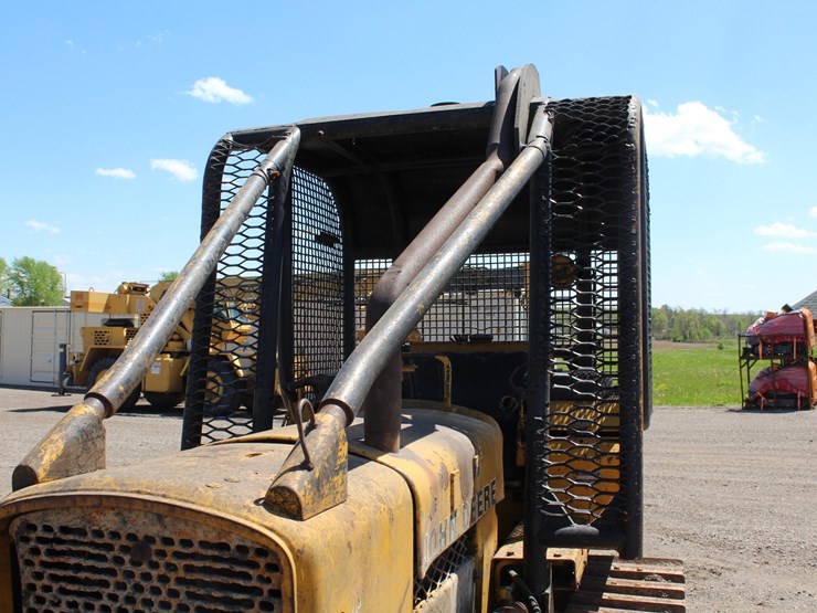 john-deere-350-image-32
