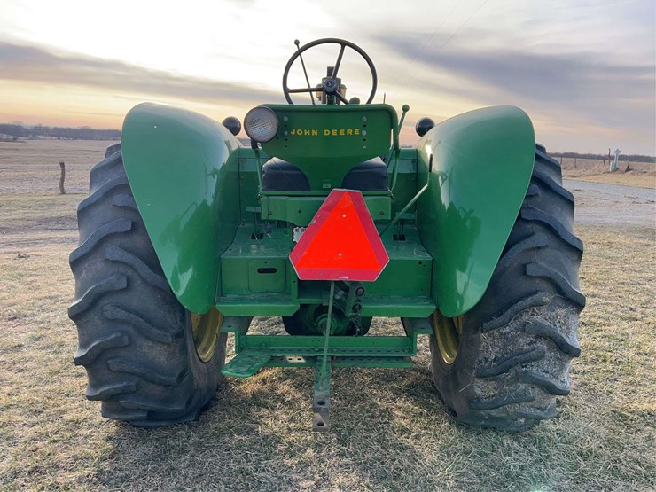 john-deere-820-image-4