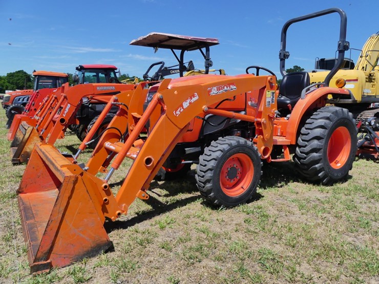 2014-kubota-l3901-image-1