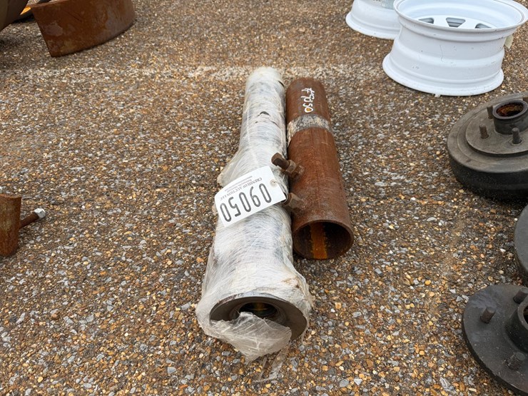 #9050-•-(2)-gn-trailer-hitch-tubes-image-2