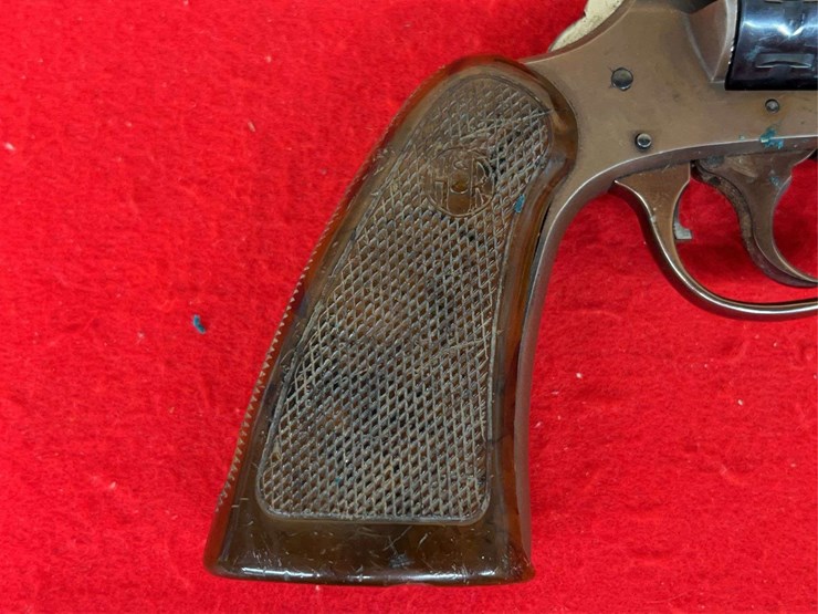 h&r-arms-company-.22-caliber-revolver-image-13