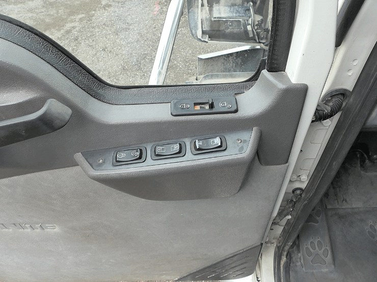 2017-mack-granite-gu713-image-70