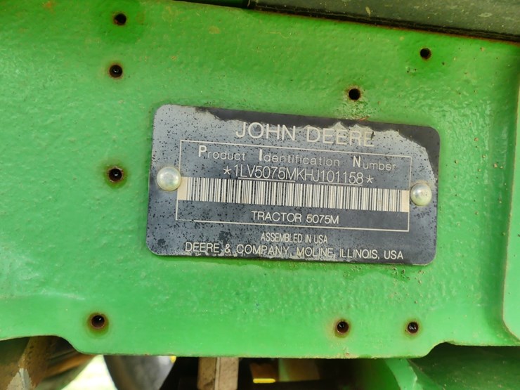 2018-john-deere-5075m-image-13
