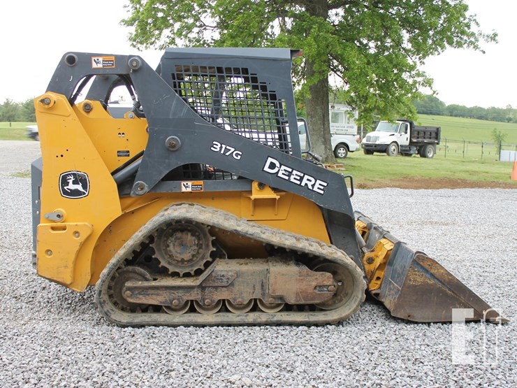 deere-317g-image-6