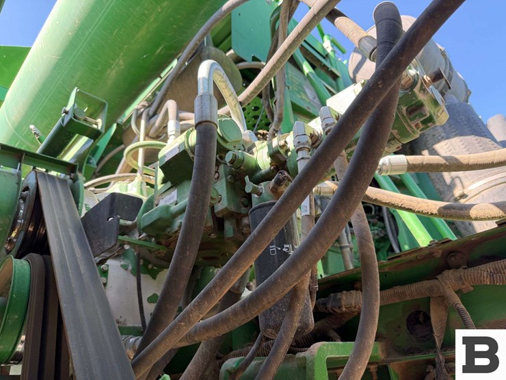 2009-john-deere-9770-sts-image-62