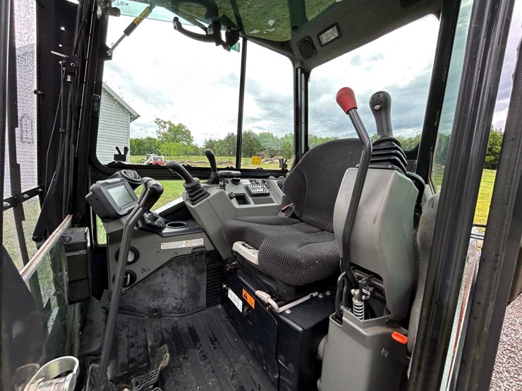 2022-bobcat-e42-image-18