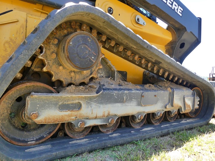 2020-deere-333g-image-6