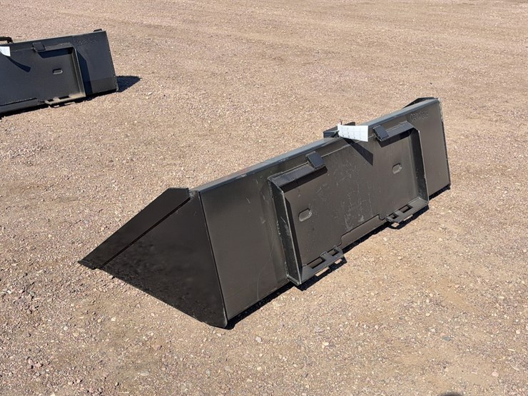 single-blade-bucket-image-4