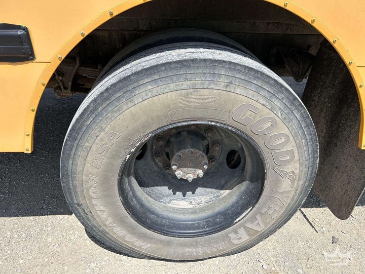2009-ic-corporation-pb105-school-bus-image-24