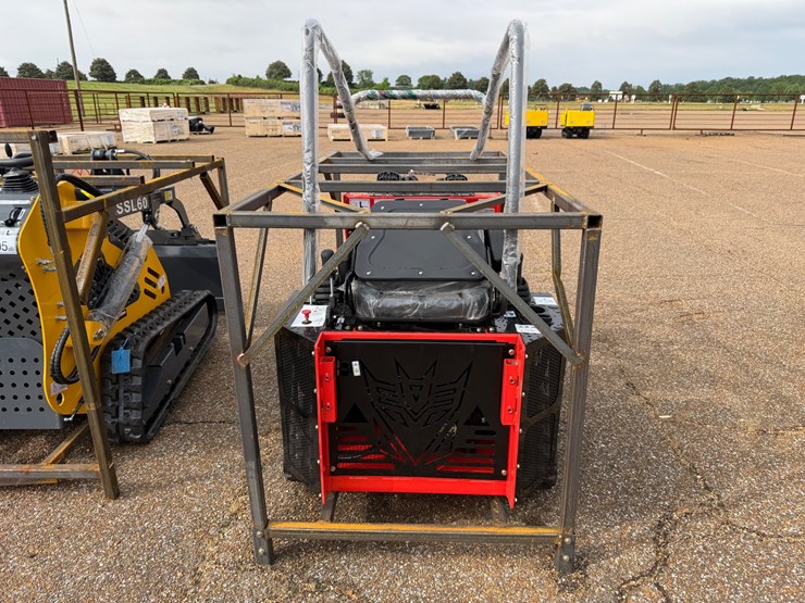 #9129-•-(new)-ride-on-mini-skid-steer-ssl580-image-5