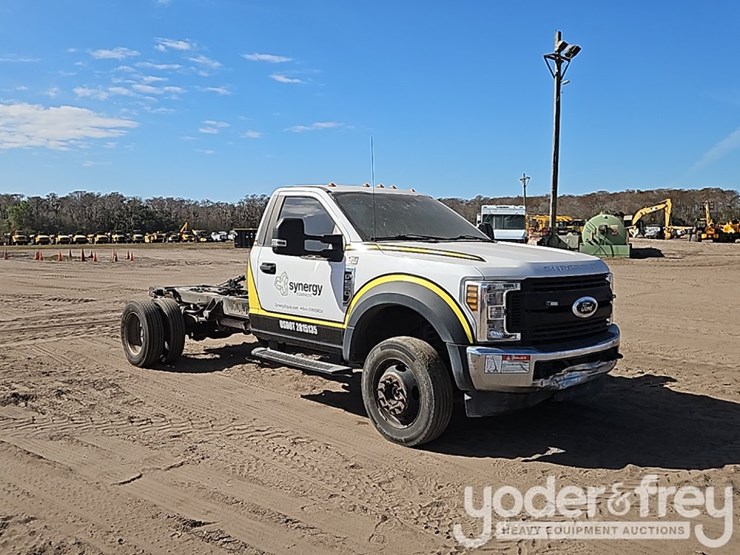2019-ford-f550-xl-image-7