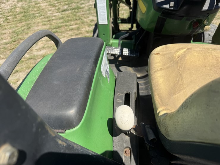 john-deere-4210-image-11