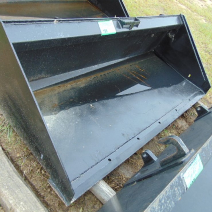 72" LOW PROFILE SKID STEER BUCKET- QUICK ATTACH