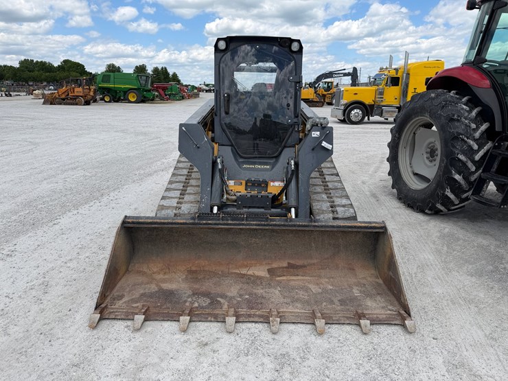 deere-333e-image-2