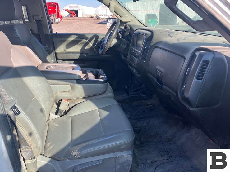 2018-gmc-sierra-2500-image-12