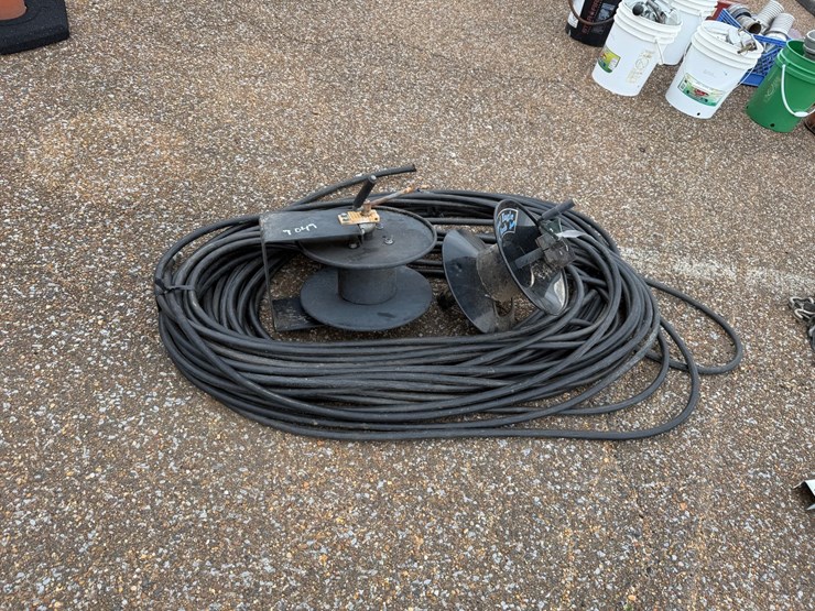 #9049-•-(2)-hose-reels-w/-hydraulic-hose-image-3