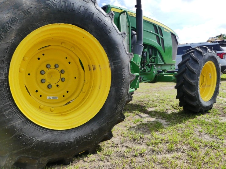 2023-john-deere-5105m-image-6