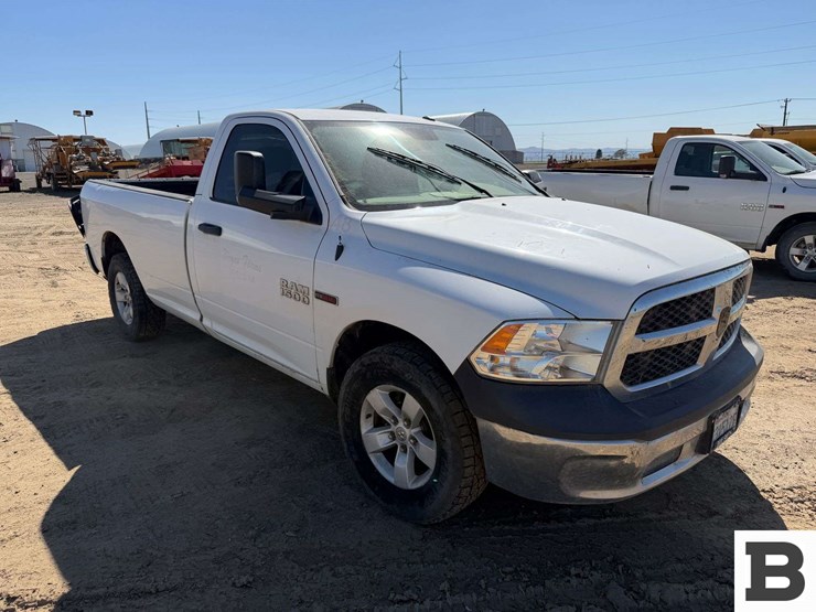 2015-dodge-1500-image-5