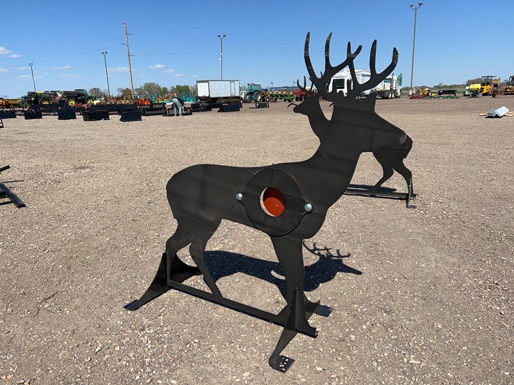 ar500-steel-deer-shooting-target-with-heart-flapper-image-1