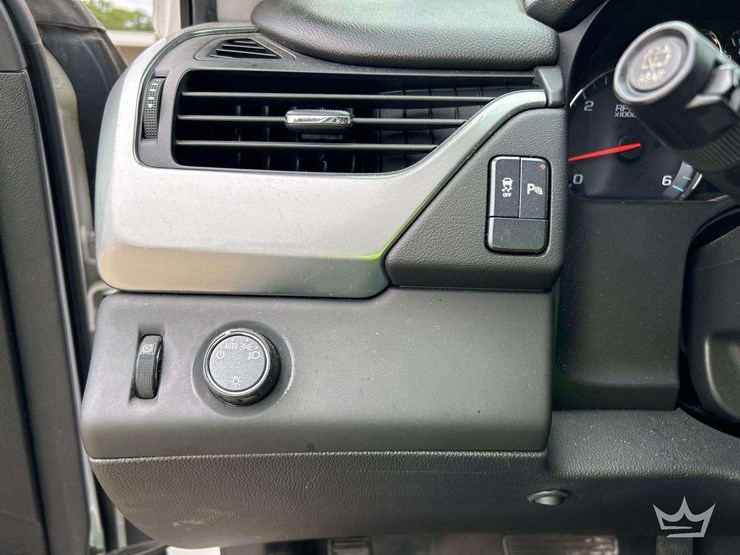 2020-chevrolet-tahoe-image-16