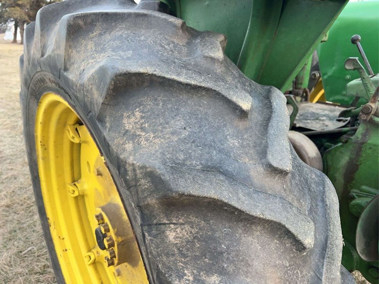 john-deere-720-image-39
