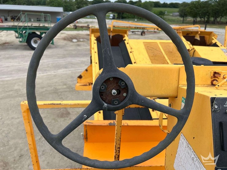 2003-rasco-9010-asphalt-chip-spreader-image-9