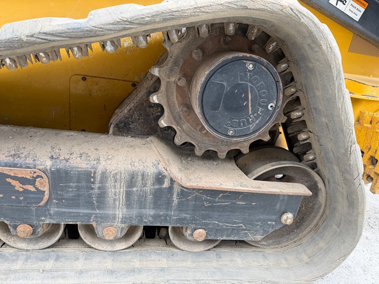 deere-333e-image-21