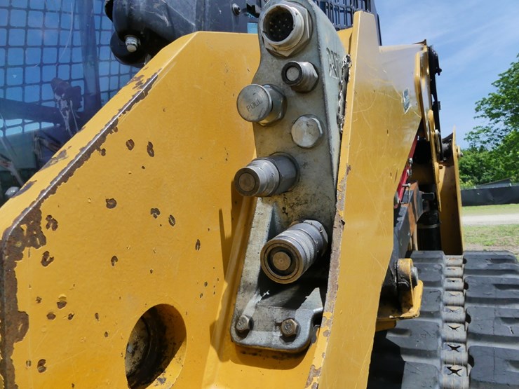 2024-caterpillar-255-image-13