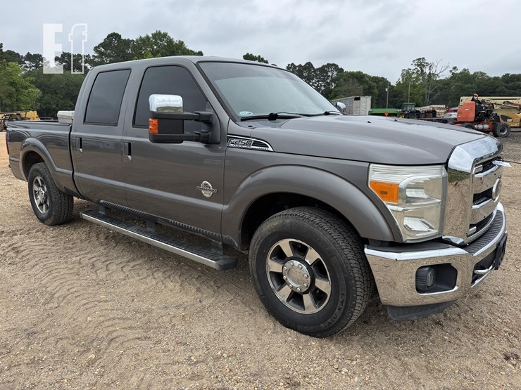 2011-ford-f250-lariat-image-4