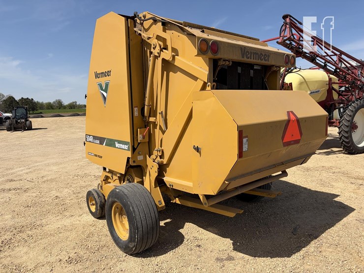 2019-vermeer-504r-classic-image-2