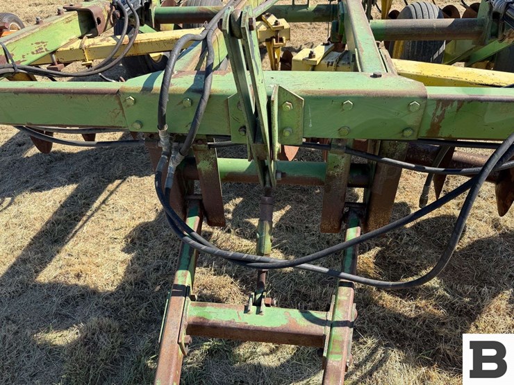 john-deere-310-image-7