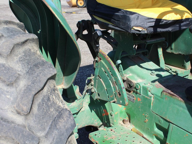 john-deere-301-image-16