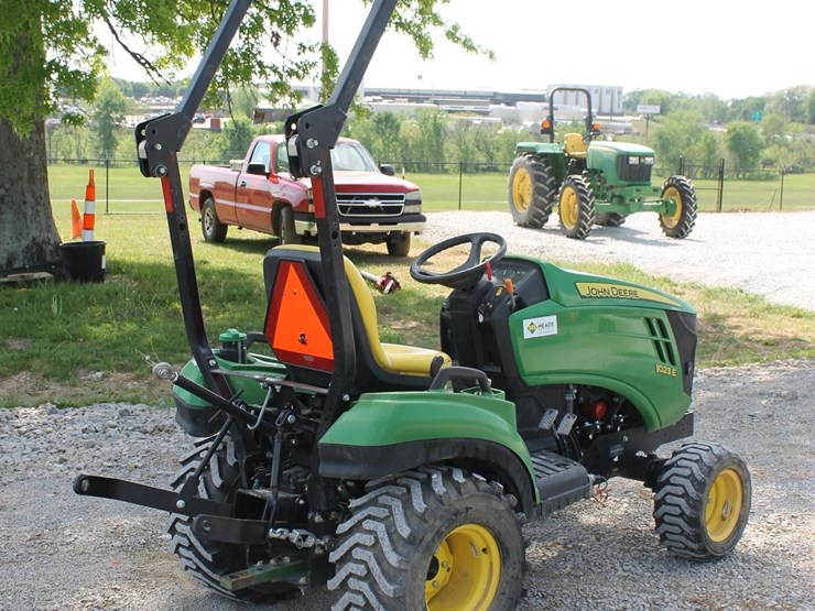 john-deere-1023e-image-5