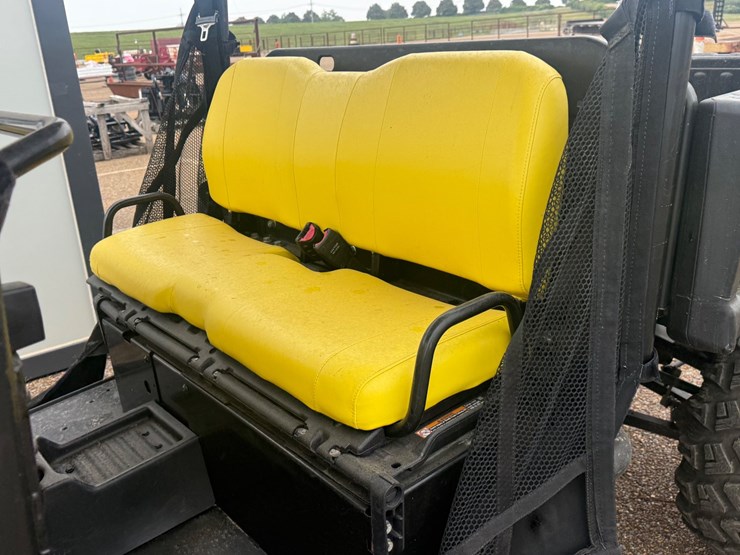 john-deere-gator-image-17