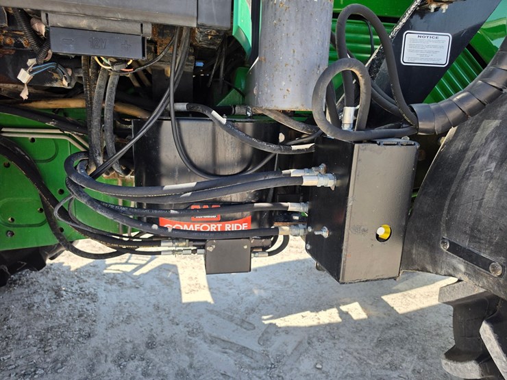john-deere-7520-image-23