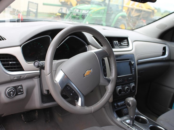 2016-chevrolet-traverse-image-11