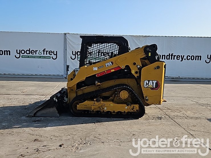 2025-caterpillar-255-image-2