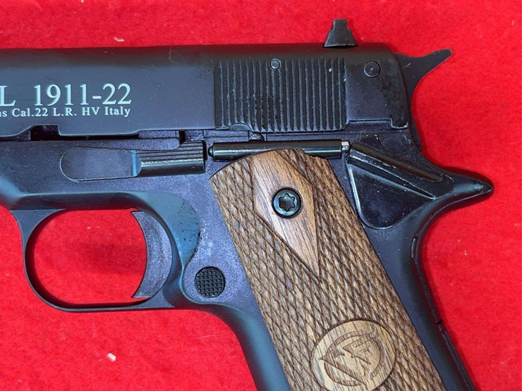 chiappa-firearms-model-1911-22-semi-auto-pistol-.22-lr-image-11