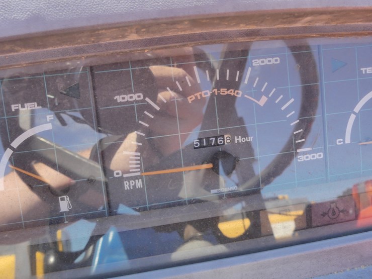 1999-kubota-m4700-image-12