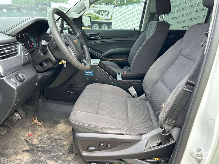 2020-chevrolet-tahoe-image-13
