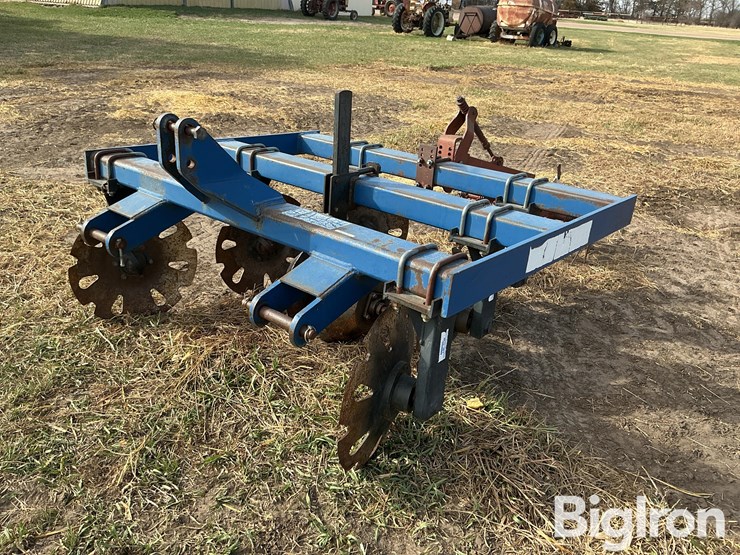 blu-jet-track-closer-image-1