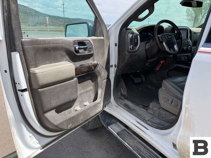 2020-gmc-sierra-1500-image-4