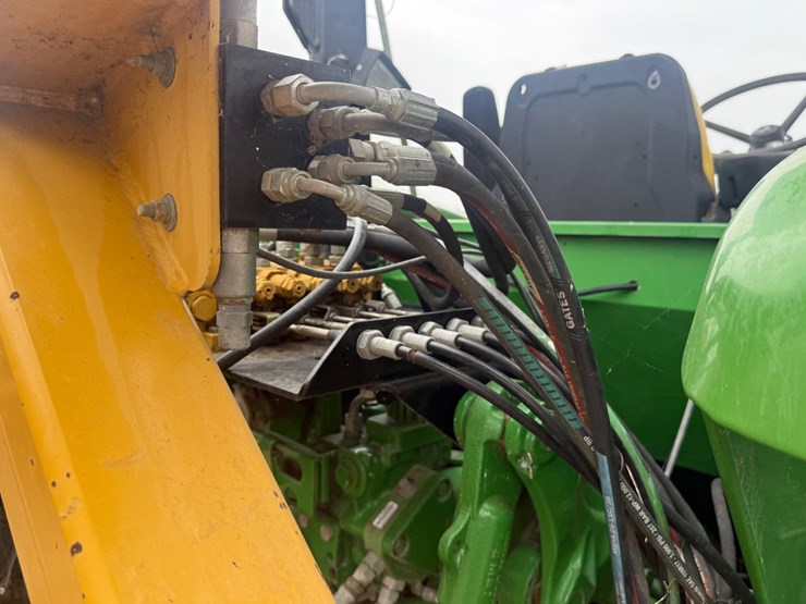 john-deere-6215-image-47