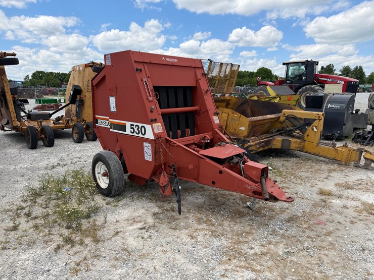 hesston-530-image-1