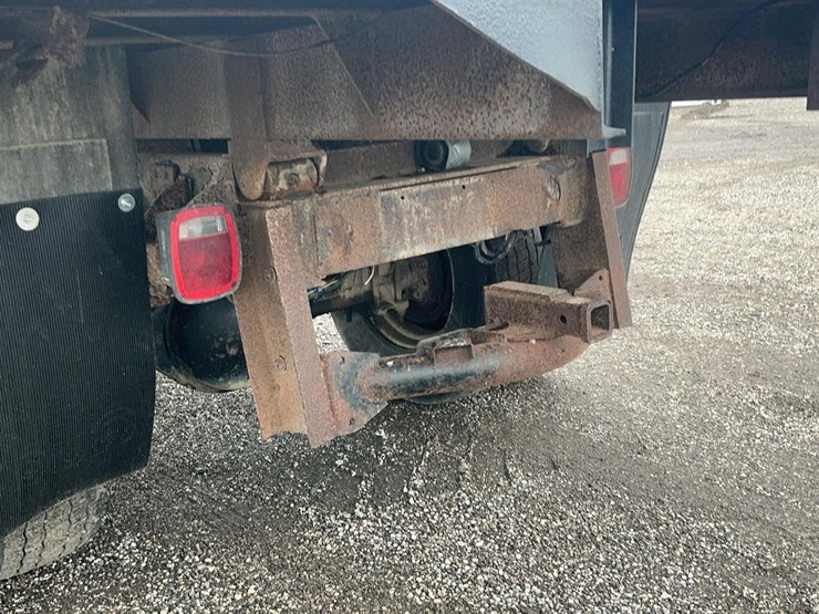 #1952-•-2000-gmc-6500-flatbed-truck-image-60
