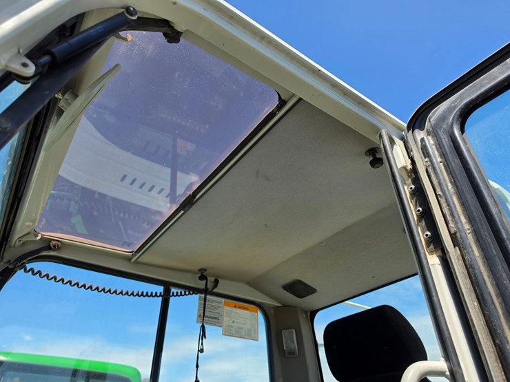 2021-takeuchi-tb290-image-8